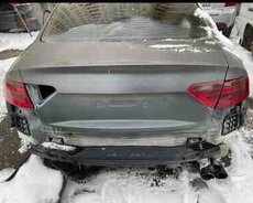 Audi S 5 Coupe arxa baqaj kapotu